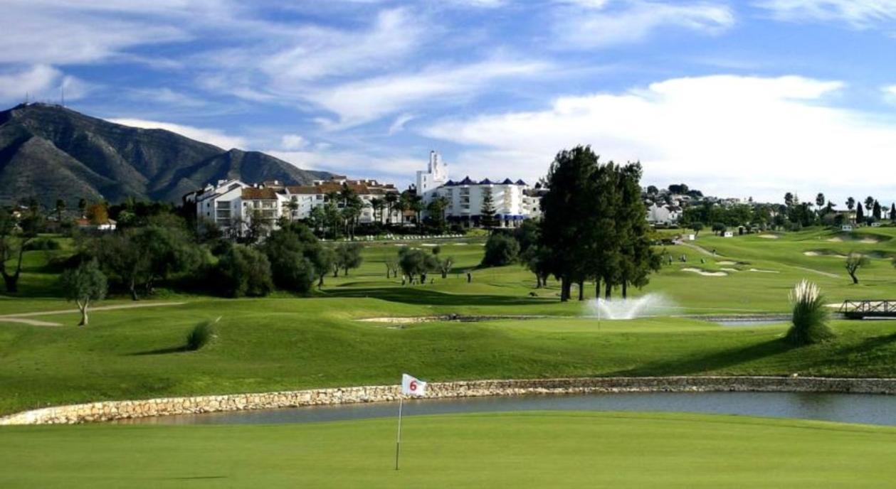 5* Stunning Golf & Sea Apartment Mijas Extérieur photo